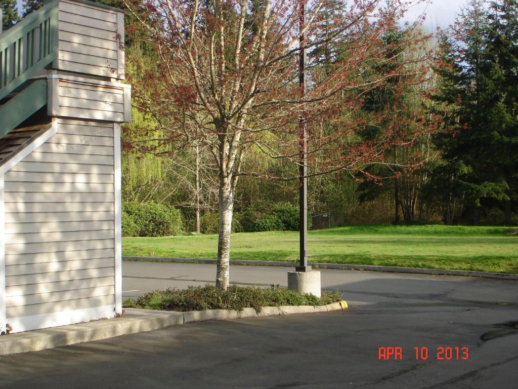Quality Inn & Suites Bainbridge Island Exterior foto